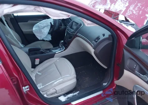 2014 Buick Regal Turbo z USA, uszkodzony, nr VIN 2G4GK5EX0E9306863